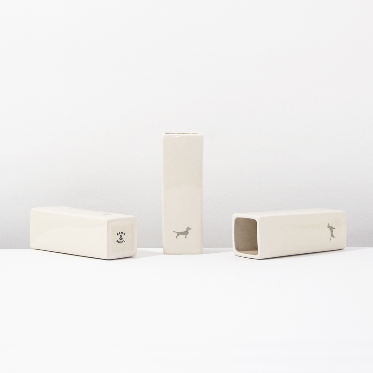 Vases Square 16 Dachshund in a set of 2 Cream