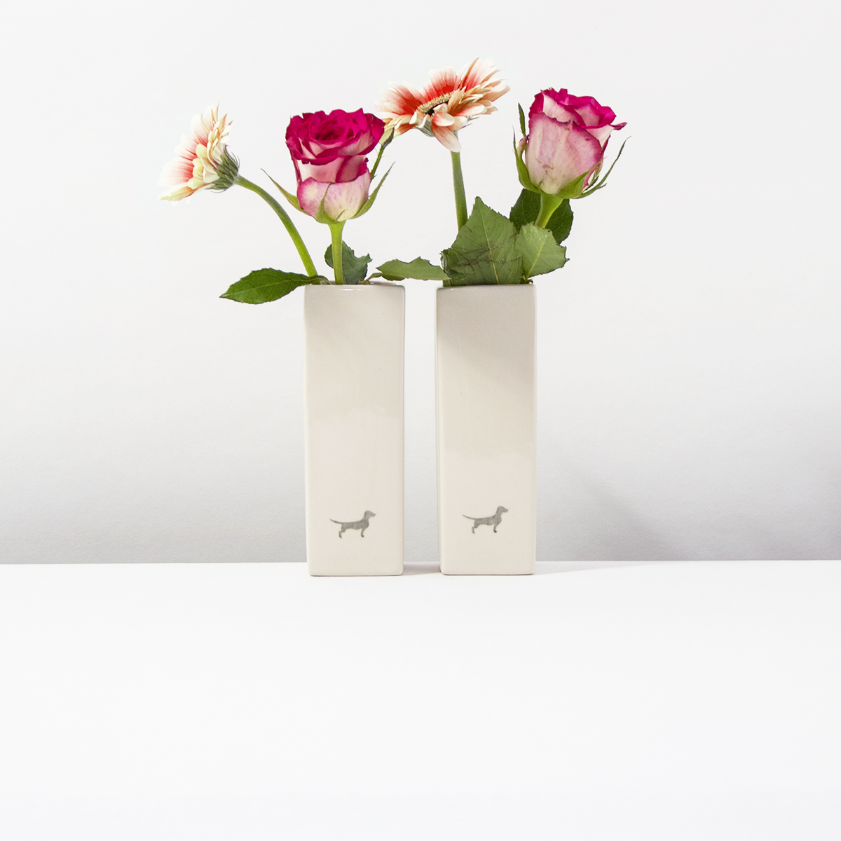 Vases Square 16 Dachshund in a set of 2 Cream