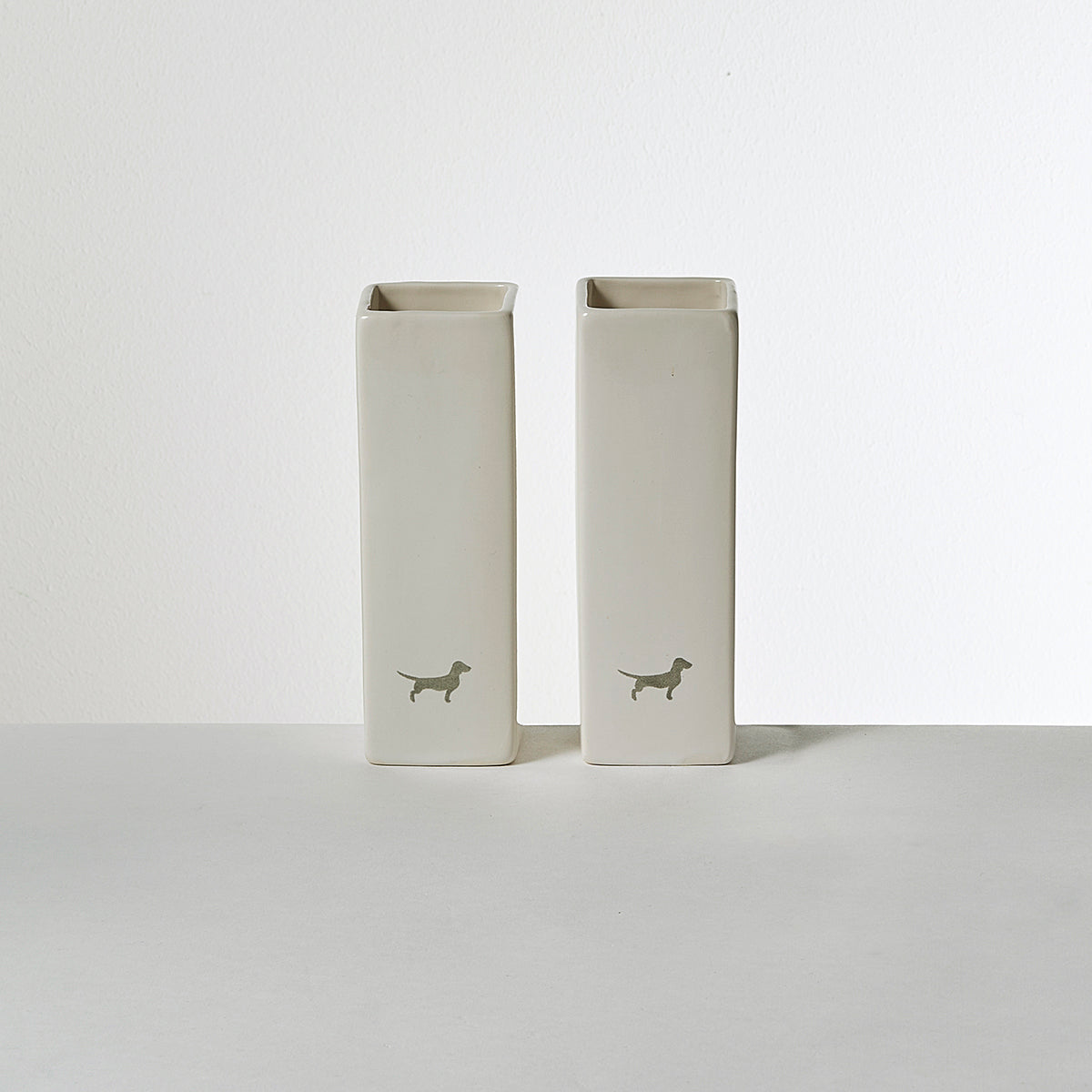 Keramikvase mit Dackel Design von Alma und Gustl