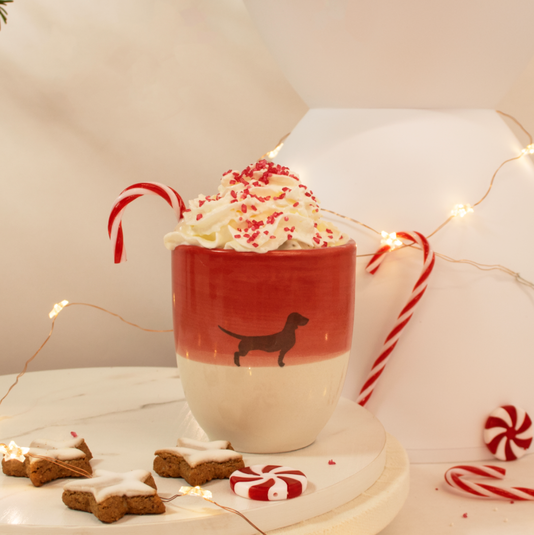 Becher Dackel Weihnachts-Edition Red