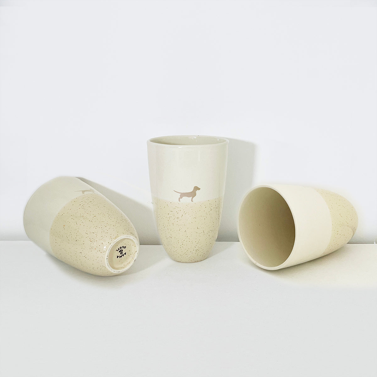 LIMITED EDITION: Vase 22 Lieblingshund Sand