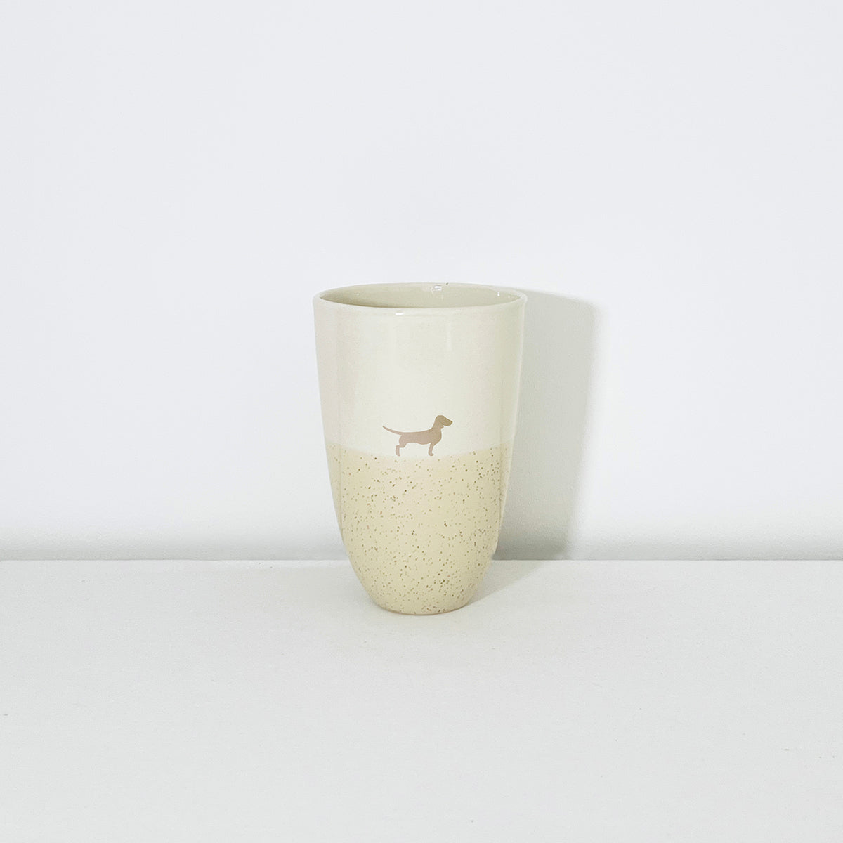 LIMITED EDITION: Vase 22 Lieblingshund Sand