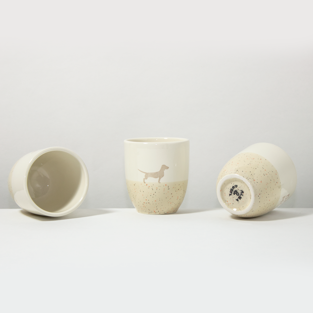 Becher Dackel Sand