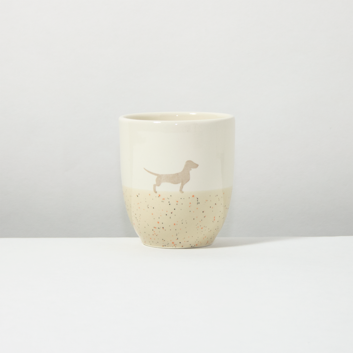Becher Dackel Sand